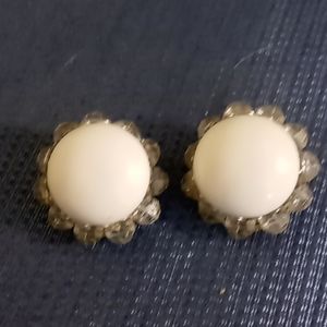 🍄$3 with BUNDLE Vintage Earrings